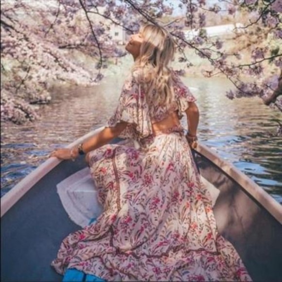 Dresses & Skirts - Boho Floral Fields Gypsy Cut Out Plunge Maxi Dress